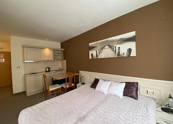 Avalon D202 Private Sunny