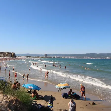 Avalon D202 Private Sunny * Napospart